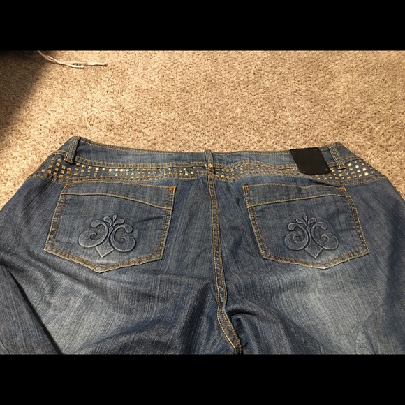 Plus size pants - Picture 2 of 4